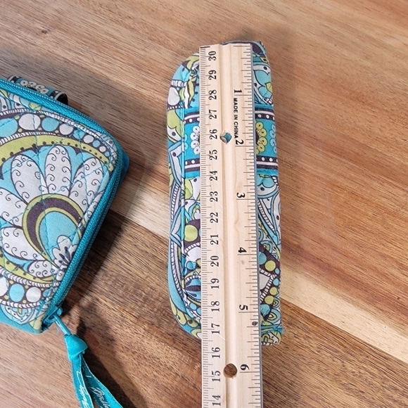 Vera Bradley Wallet and Matching Eyeglass Holder - Picture 15 of 16